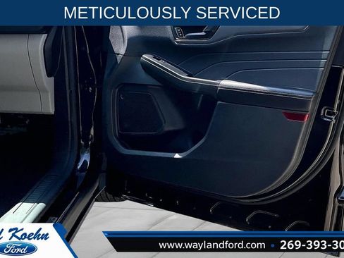 Used 2023 Ford Escape Active AWD/4WD image 23