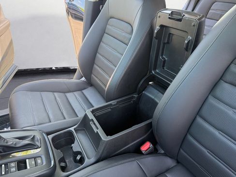 Used 2025 Honda CR-V EX-L image 17