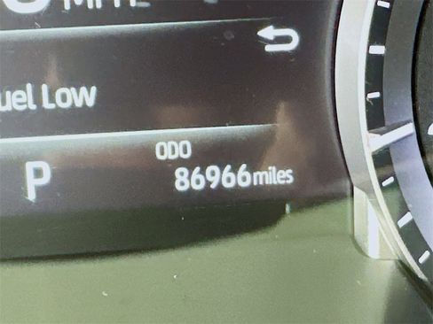 Used 2022 Toyota Highlander Platinum image 35