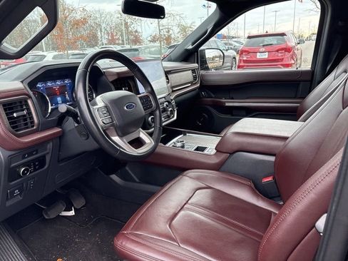 Used 2024 Ford Expedition Limited image 14