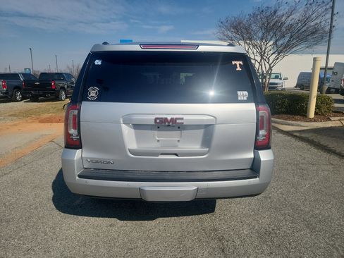 Used 2018 GMC Yukon SLT w/ Open Road Package image 8