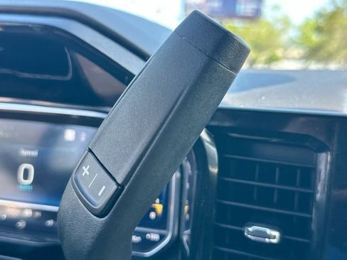 Used 2023 Chevrolet Silverado 1500 LT image 17