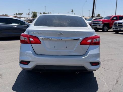 Used 2019 Nissan Sentra S FWD image 4