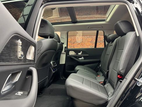 New 2026 Mercedes-Benz GLS 450 4MATIC image 23