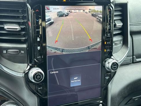Used 2025 RAM 1500 Laramie AWD/4WD image 14