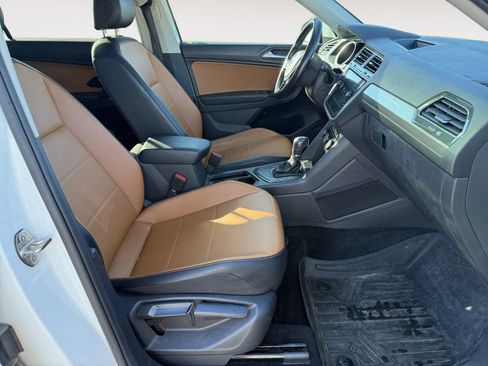 Used 2019 Volkswagen Tiguan SE image 15