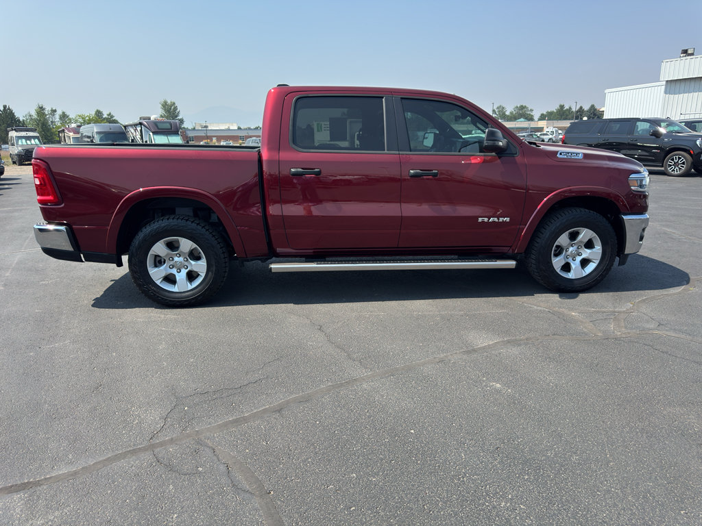Used 2025 RAM 1500 Big Horn AWD/4WD image 4