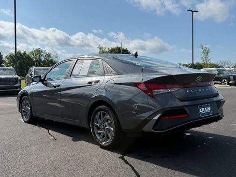 Used 2024 Hyundai Elantra SEL FWD image 7