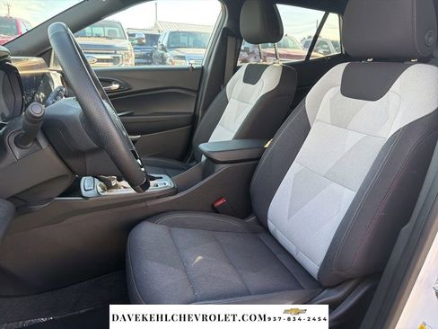 Used 2025 Chevrolet Trax RS w/ Driver Confidence Package FWD image 11