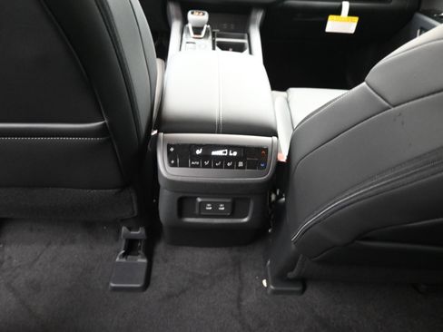 New 2026 Nissan Pathfinder SL FWD image 20