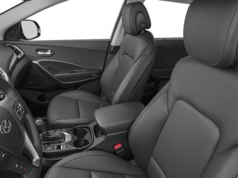 Used 2018 Hyundai Santa Fe Limited image 12