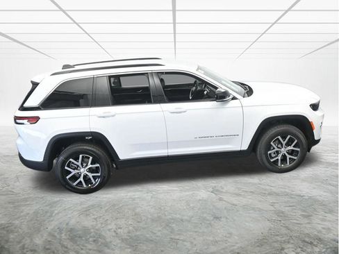 Used 2025 Jeep Grand Cherokee Limited image 52