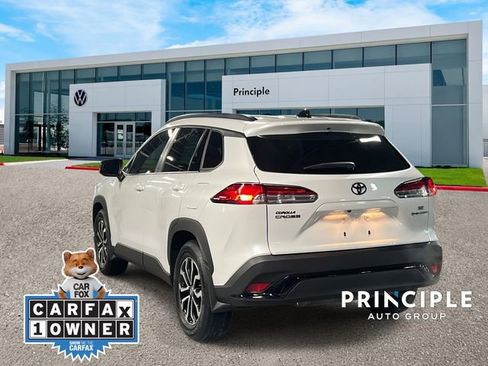 Used 2025 Toyota Corolla Cross AWD Hybrid image 5