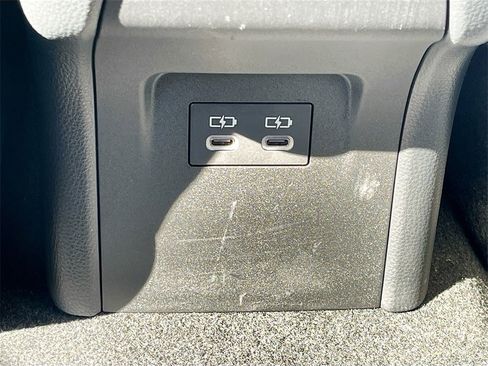 Used 2024 Toyota Prius XLE image 25