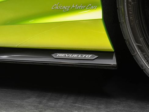 Used 2025 Lamborghini Revuelto AWD/4WD image 30