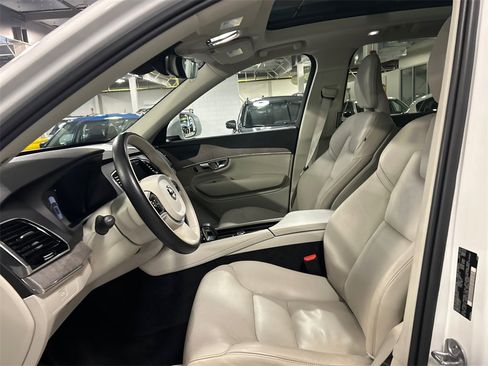 Certified 2023 Volvo XC90 B6 Plus w/ Protection Package Premier image 10
