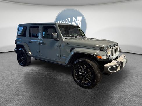 Used 2025 Jeep Wrangler Unlimited Sahara w/ Safety Group image 1
