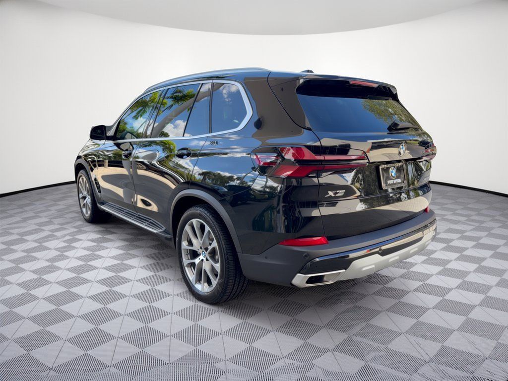 Certified 2025 BMW X5 xDrive40i w/ Climate Comfort Package AWD/4WD image 3