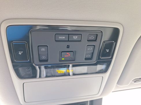 Used 2026 Toyota Grand Highlander AWD image 27