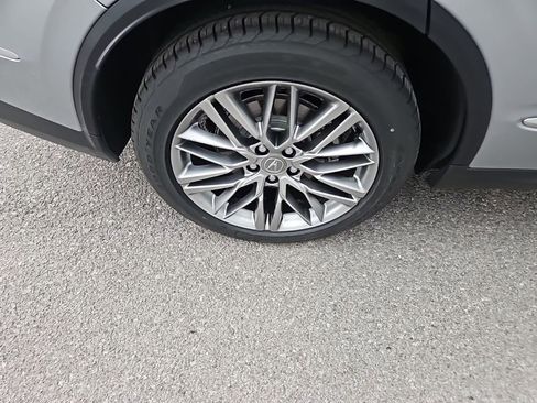 Used 2023 Acura MDX SH-AWD w/ Advance Package image 11