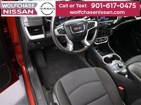Used 2023 GMC Terrain SLE image 17