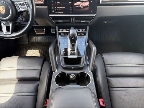 Used 2023 Porsche Cayenne Turbo AWD/4WD image 20