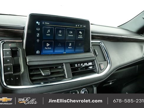 Used 2024 Chevrolet Suburban LT image 14