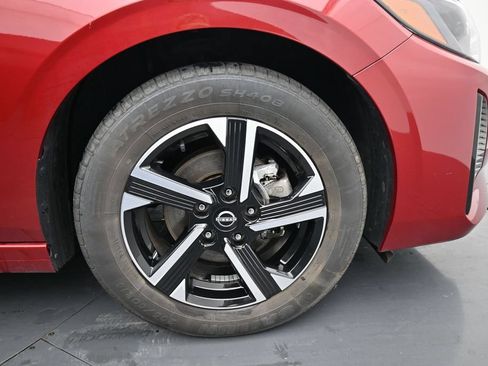 Used 2024 Nissan Sentra SV FWD image 11