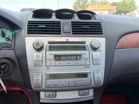 Used 2006 Toyota Solara SLE FWD image 17