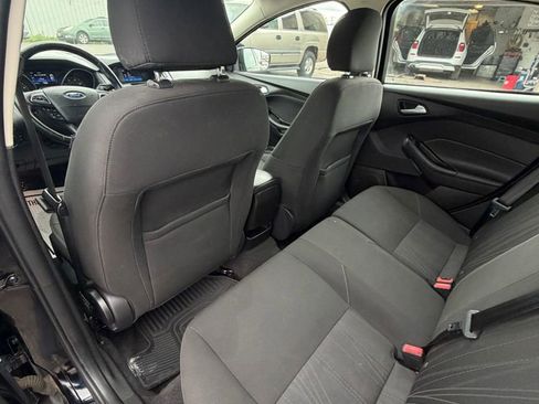 Used 2016 Ford Focus SE w/ SE Cold Weather Package image 20