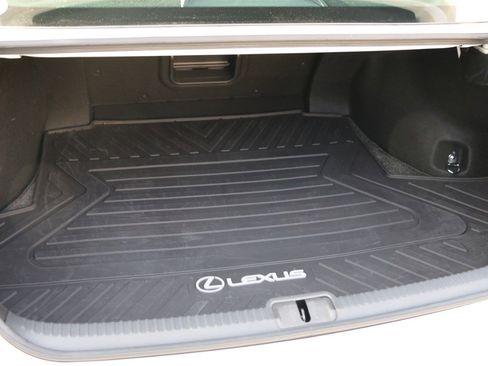 Used 2019 Lexus ES 350 Ultra Luxury image 32