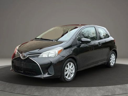 Used 2015 Toyota Yaris LE image 1