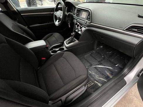 Used 2019 Hyundai Elantra SE w/ Cargo Package image 22