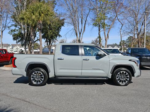 Used 2025 Toyota Tundra Limited image 5