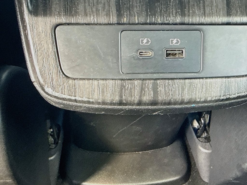 Used 2023 Nissan Ariya FWD image 26