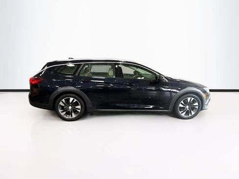 Used 2018 Buick Regal Preferred w/ Sights and Sounds Package image 5