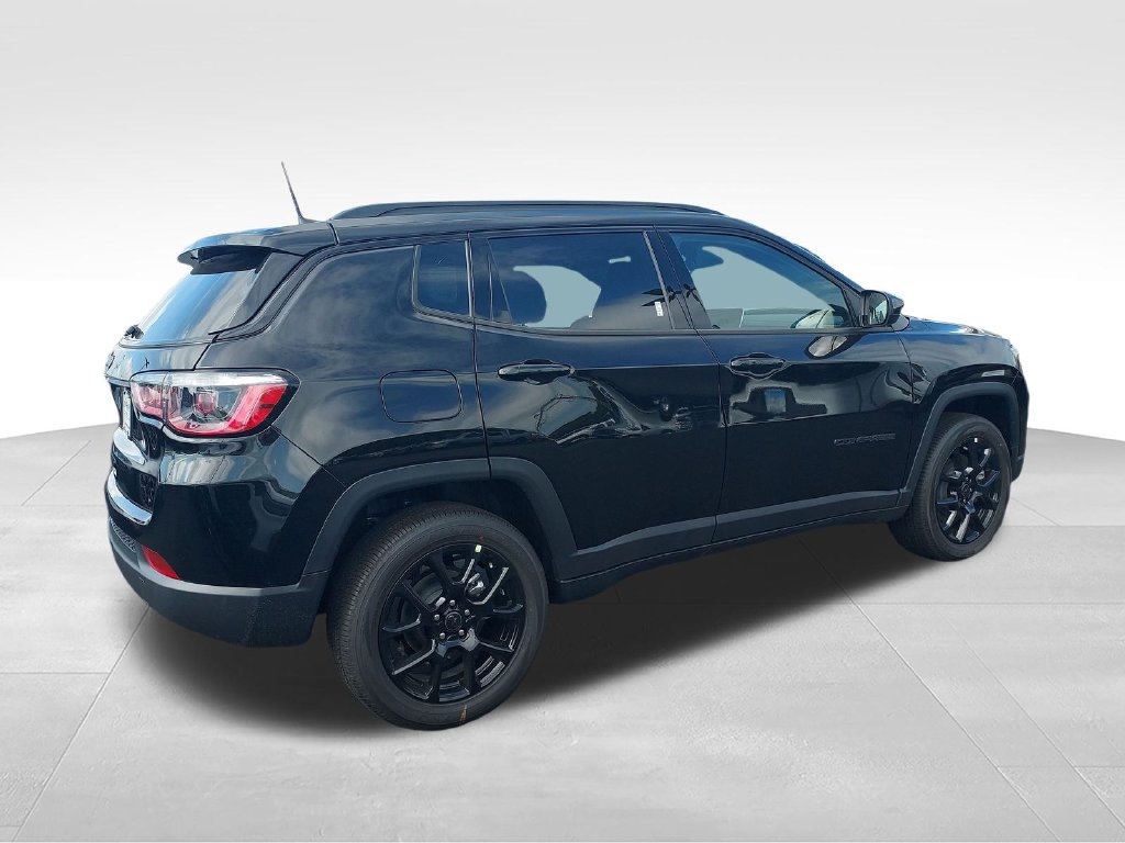 New 2026 Jeep Compass Latitude AWD/4WD image 5