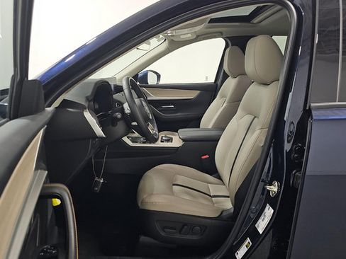 Used 2025 MAZDA CX-90 Plug-In Hybrid w/ Preferred AWD/4WD image 5