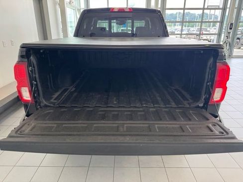 Used 2017 Chevrolet Silverado 1500 High Country AWD/4WD image 40