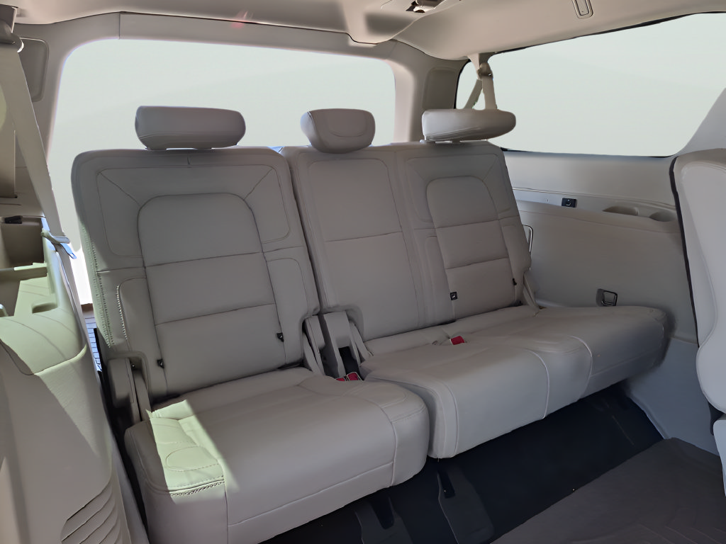 Used 2021 Lincoln Navigator L Reserve w/ Luxury Package AWD/4WD image 39