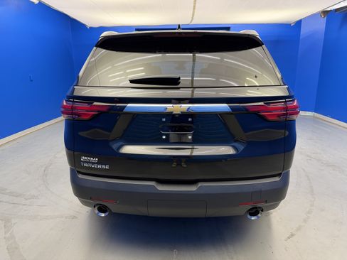 Used 2023 Chevrolet Traverse LS FWD image 6