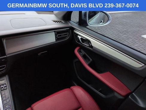 Used 2021 Porsche Macan S AWD/4WD image 19