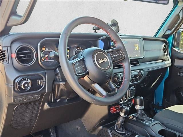 Used 2024 Jeep Wrangler Rubicon w/ Convenience Group AWD/4WD image 9