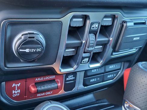 New 2026 Jeep Gladiator Mojave image 30