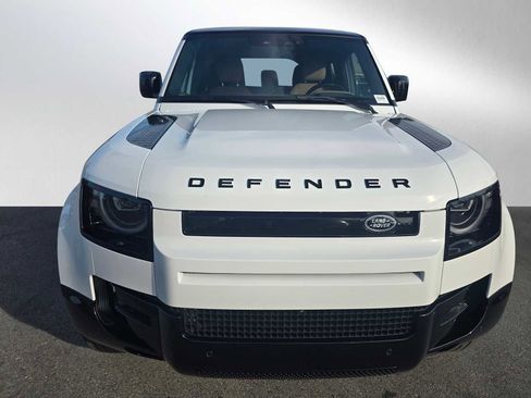 New 2026 Land Rover Defender 110 X-Dynamic SE image 8