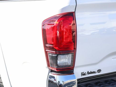 Certified 2020 Toyota Tacoma SR5 image 12