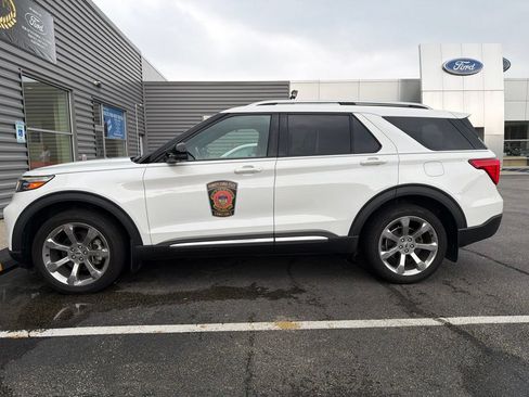 Used 2020 Ford Explorer Platinum w/ Premium Technology Package AWD/4WD image 4
