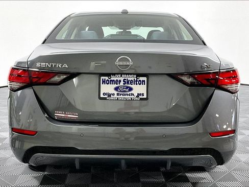 Used 2024 Nissan Sentra SV FWD image 4