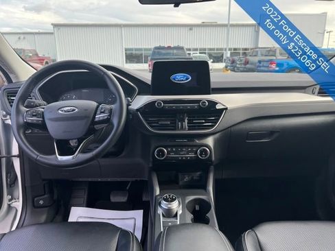 Used 2022 Ford Escape SEL image 13