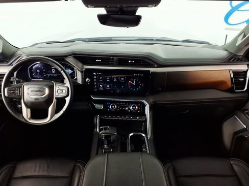 Used 2024 GMC Sierra 1500 Denali w/ Technology Package AWD/4WD image 10